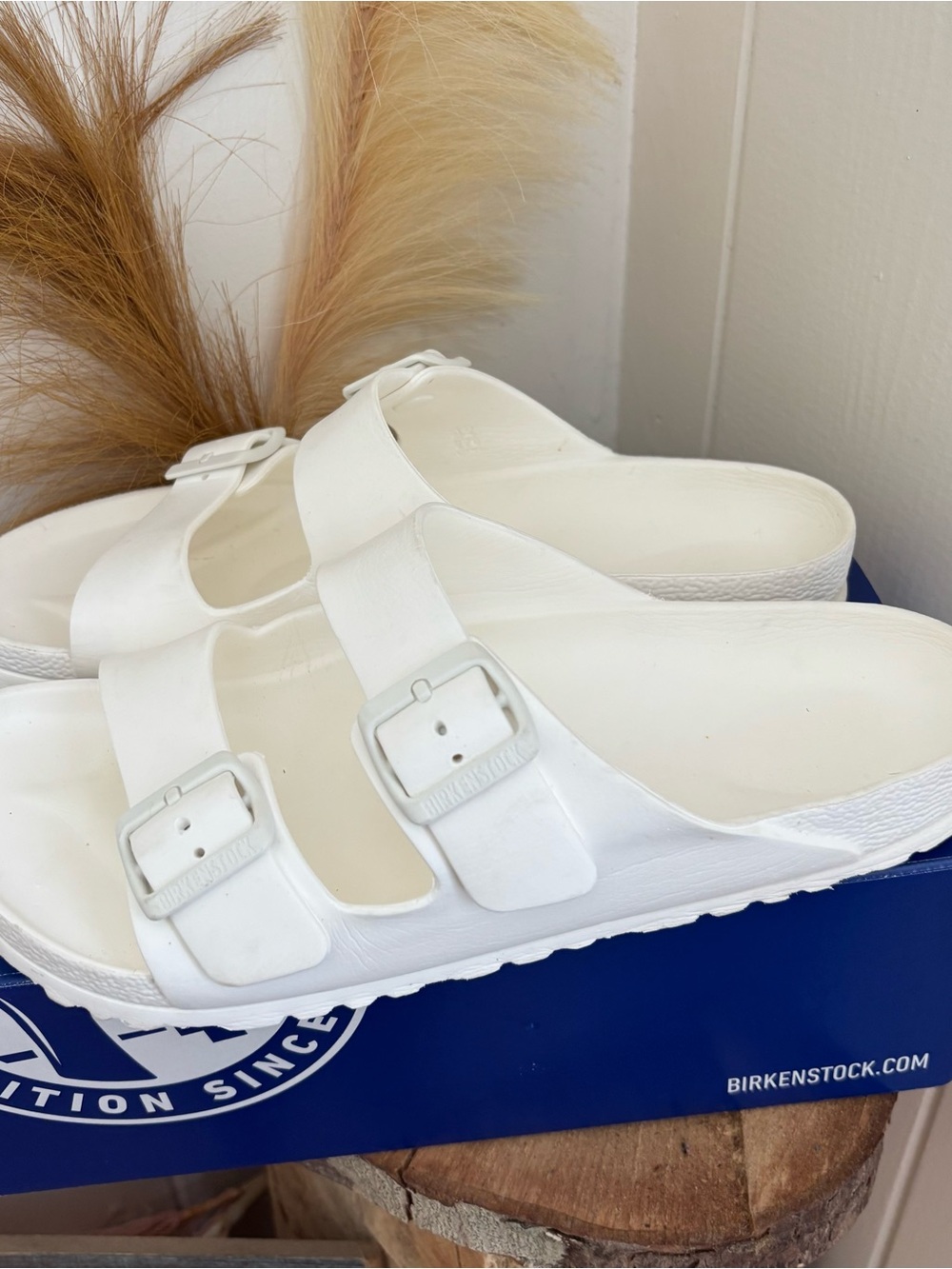 Birkenstock White Two-Strap EVA Slip-On Sandals L11 M9 - Picture 2 of 5